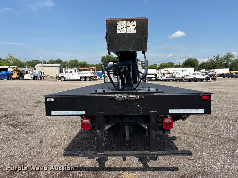 image for item EG9157 2013 International 4300 shingle conveyor truck