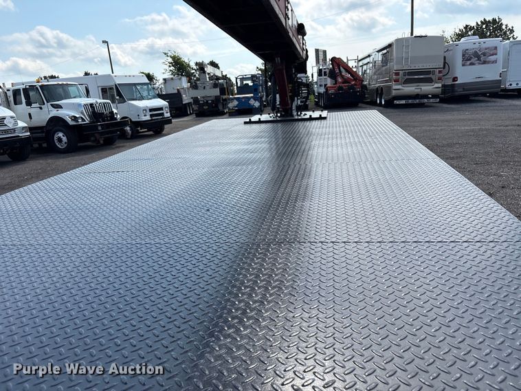 image for item EG9157 2013 International 4300 shingle conveyor truck