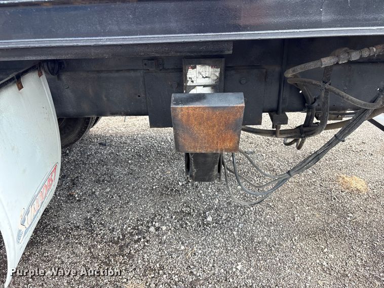 image for item EG9157 2013 International 4300 shingle conveyor truck