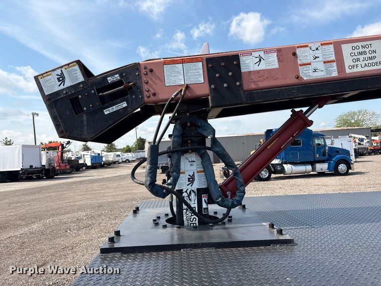 image for item EG9157 2013 International 4300 shingle conveyor truck
