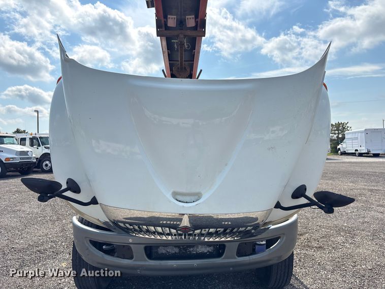 image for item EG9157 2013 International 4300 shingle conveyor truck
