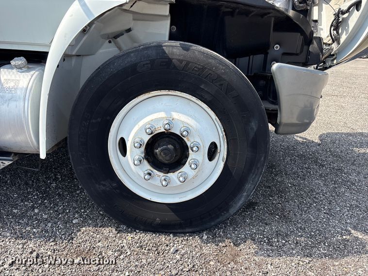 image for item EG9157 2013 International 4300 shingle conveyor truck