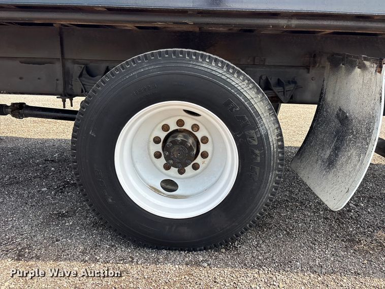 image for item EG9157 2013 International 4300 shingle conveyor truck