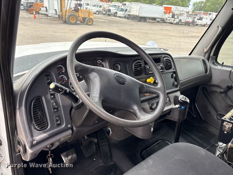 image for item EG9174 2012 Freightliner Business Class M2 Crew Cab utility / service truck