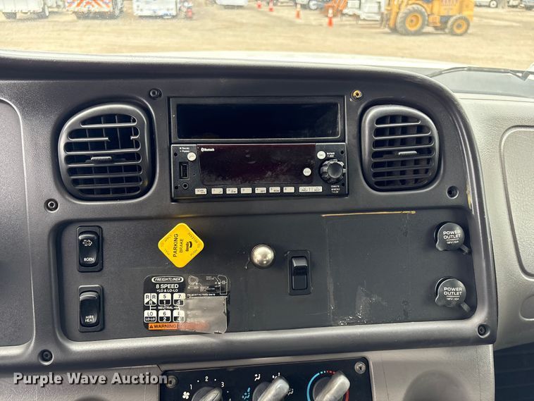 image for item EG9174 2012 Freightliner Business Class M2 Crew Cab utility / service truck