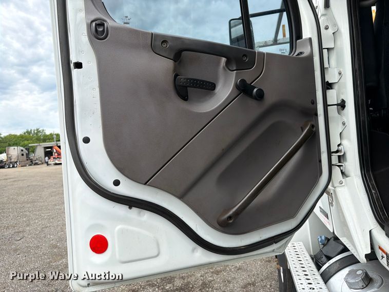 image for item EG9224 2012 Freightliner Business Class M2 Crew Cab crane truck