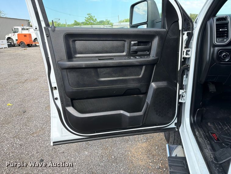 image for item EG9273 2024 RAM 3500 Heavy Duty Crew Cab utility bed pickup truck