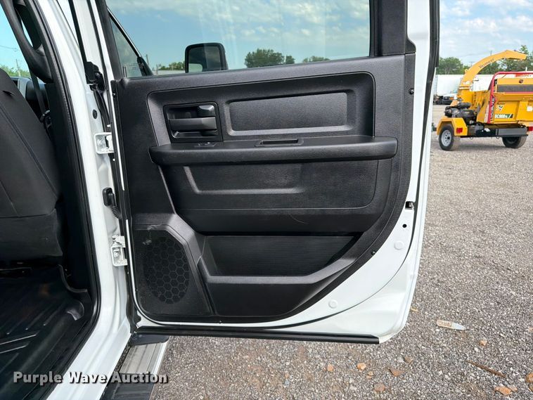 image for item EG9273 2024 RAM 3500 Heavy Duty Crew Cab utility bed pickup truck