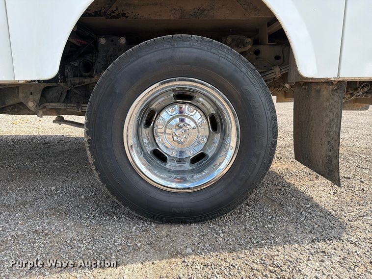 image for item EG9273 2024 RAM 3500 Heavy Duty Crew Cab utility bed pickup truck