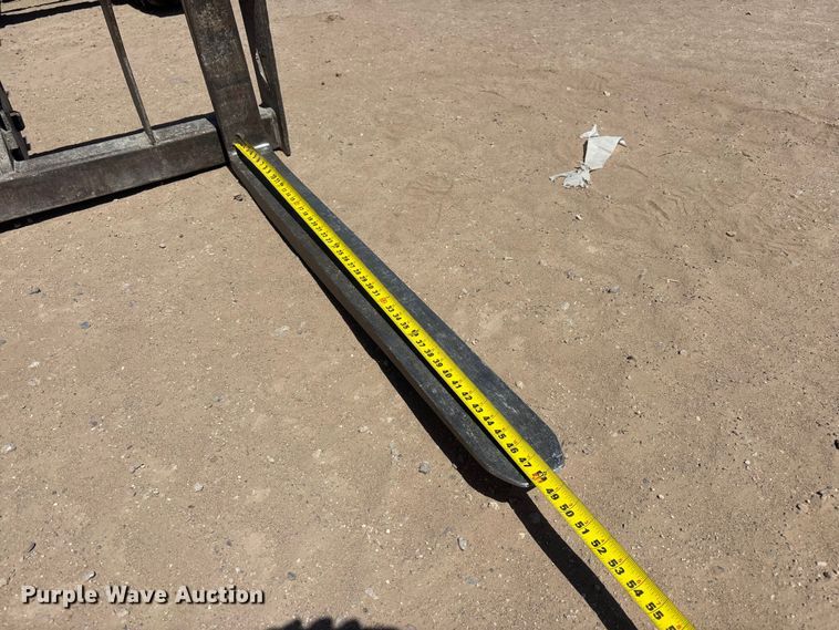 image for item EL2519 2005 Caterpillar TH460B telehandler
