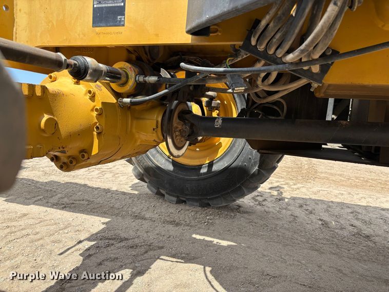 image for item EL2519 2005 Caterpillar TH460B telehandler