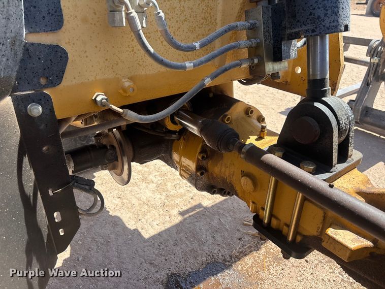 image for item EL2519 2005 Caterpillar TH460B telehandler