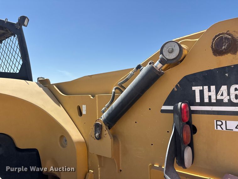 image for item EL2519 2005 Caterpillar TH460B telehandler