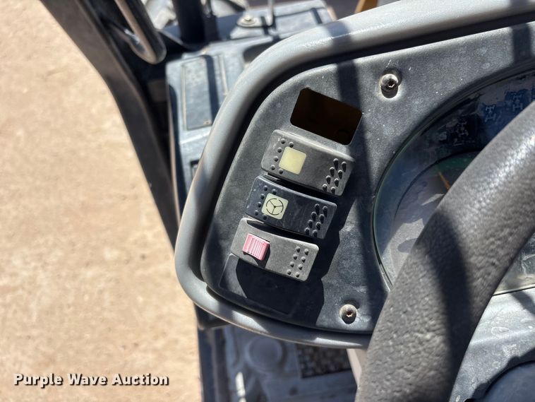 image for item EL2519 2005 Caterpillar TH460B telehandler