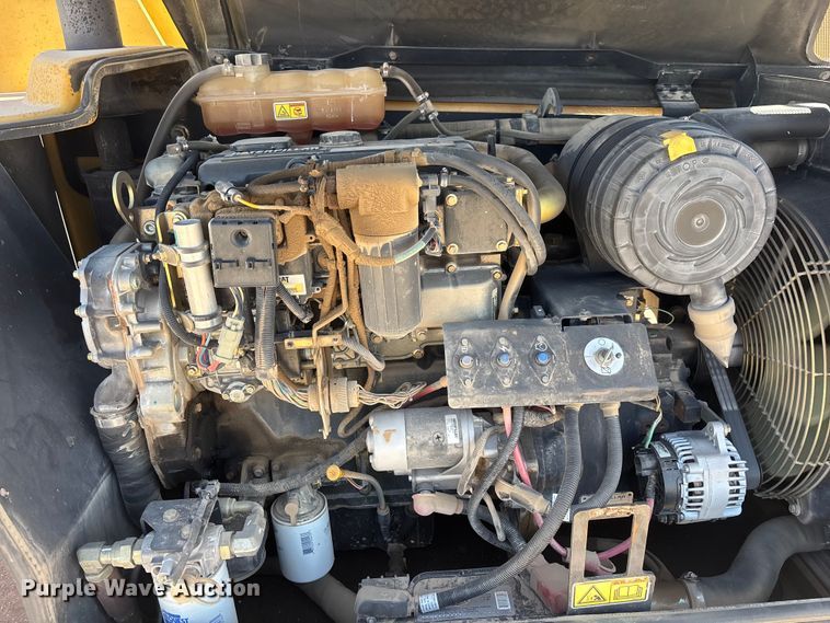 image for item EL2519 2005 Caterpillar TH460B telehandler