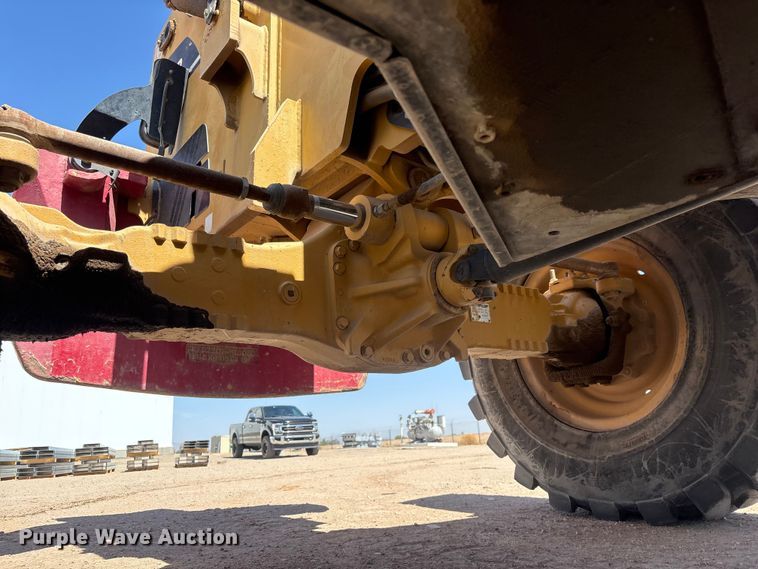 image for item EL2519 2005 Caterpillar TH460B telehandler