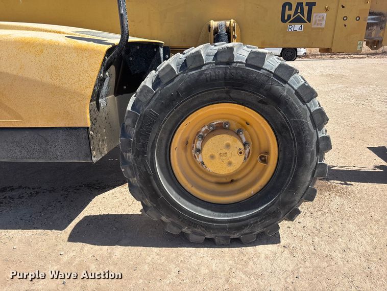 image for item EL2519 2005 Caterpillar TH460B telehandler