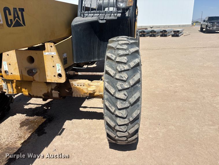 image for item EL2519 2005 Caterpillar TH460B telehandler