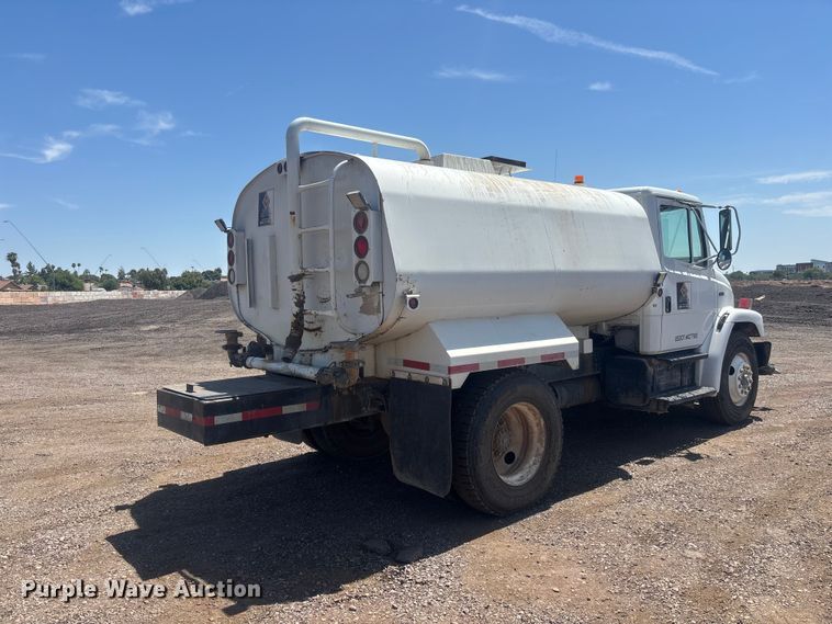 image for item EL2536 2000 Freightliner FL70 water truck