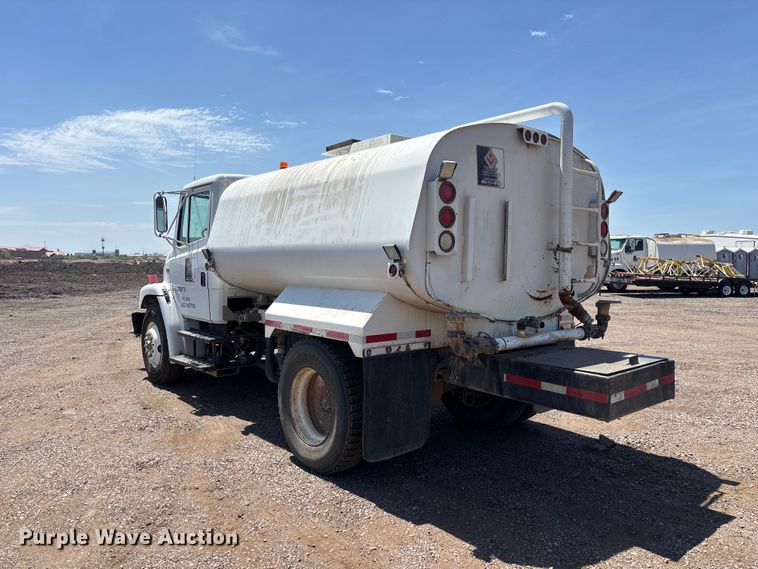 image for item EL2536 2000 Freightliner FL70 water truck