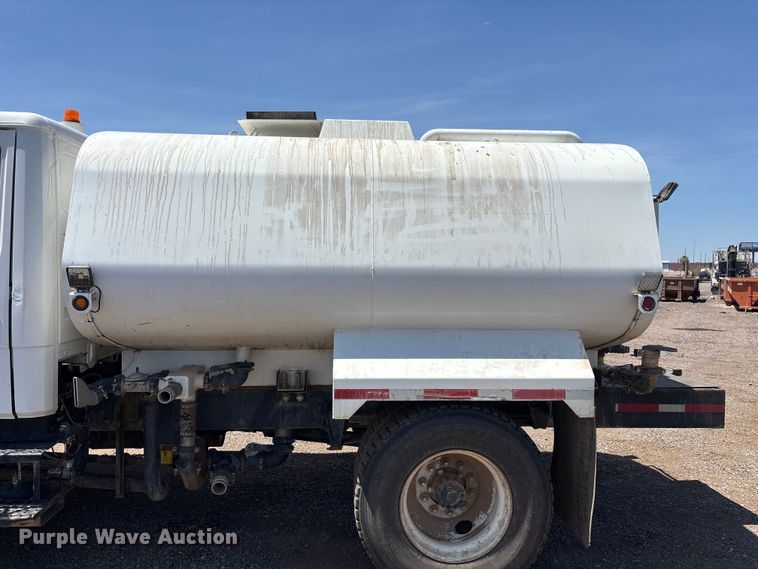 image for item EL2536 2000 Freightliner FL70 water truck