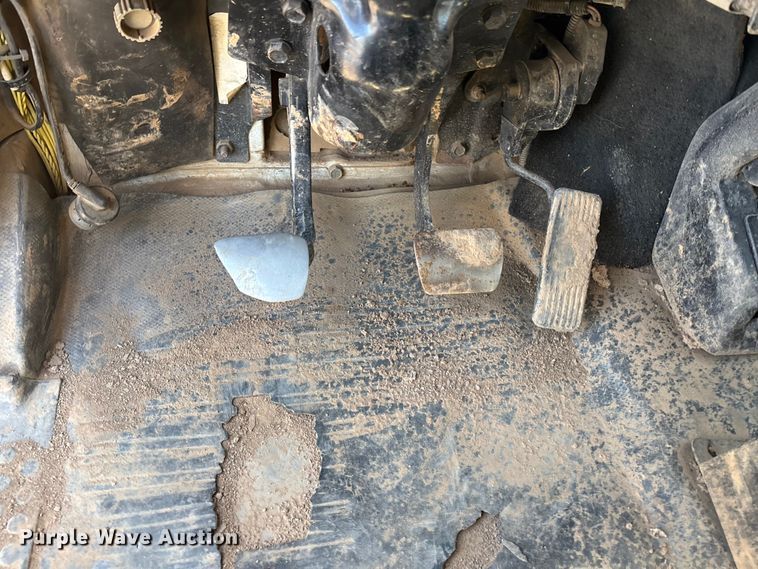 image for item EL2536 2000 Freightliner FL70 water truck