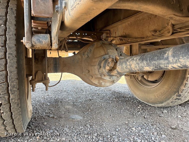image for item EL2536 2000 Freightliner FL70 water truck