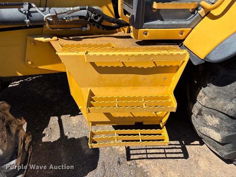 image for item EL2568 2014 Volvo BL70B backhoe