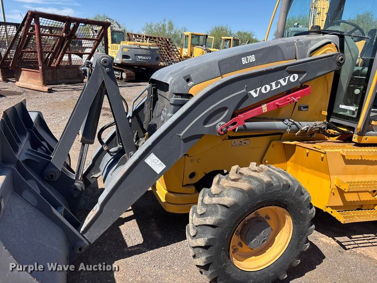 image for item EL2568 2014 Volvo BL70B backhoe