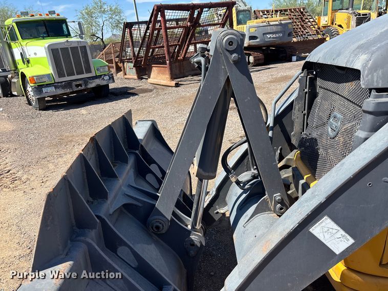 image for item EL2568 2014 Volvo BL70B backhoe