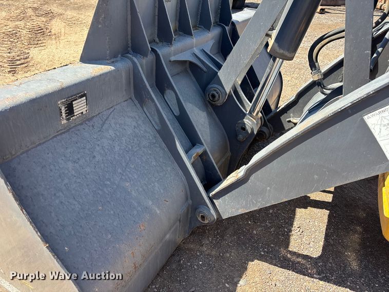 image for item EL2568 2014 Volvo BL70B backhoe