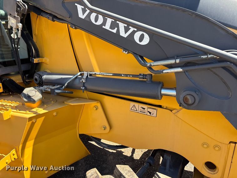 image for item EL2568 2014 Volvo BL70B backhoe