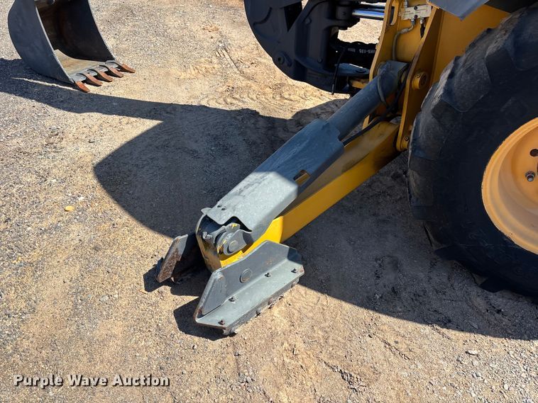 image for item EL2568 2014 Volvo BL70B backhoe