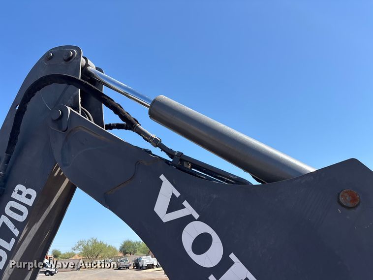 image for item EL2568 2014 Volvo BL70B backhoe