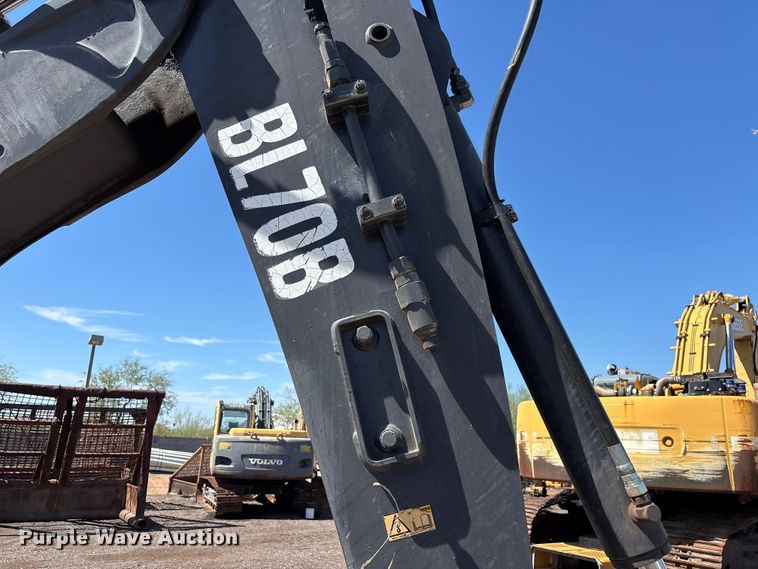 image for item EL2568 2014 Volvo BL70B backhoe