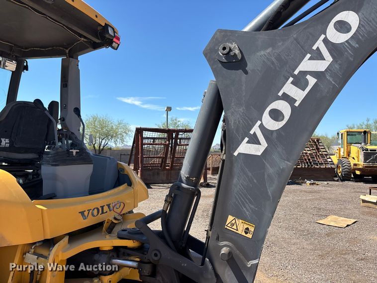 image for item EL2568 2014 Volvo BL70B backhoe
