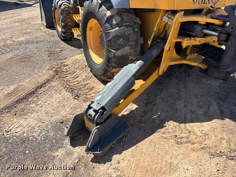 image for item EL2568 2014 Volvo BL70B backhoe