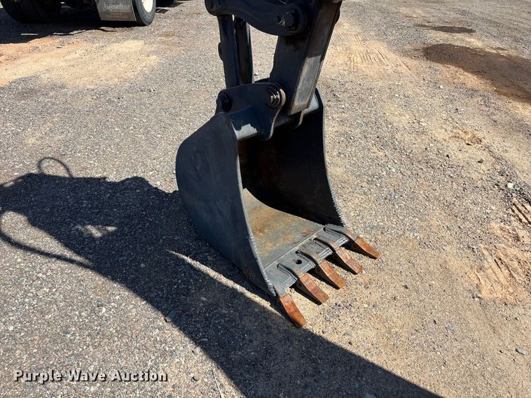 image for item EL2568 2014 Volvo BL70B backhoe