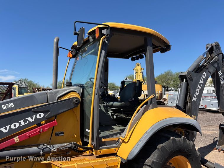 image for item EL2568 2014 Volvo BL70B backhoe
