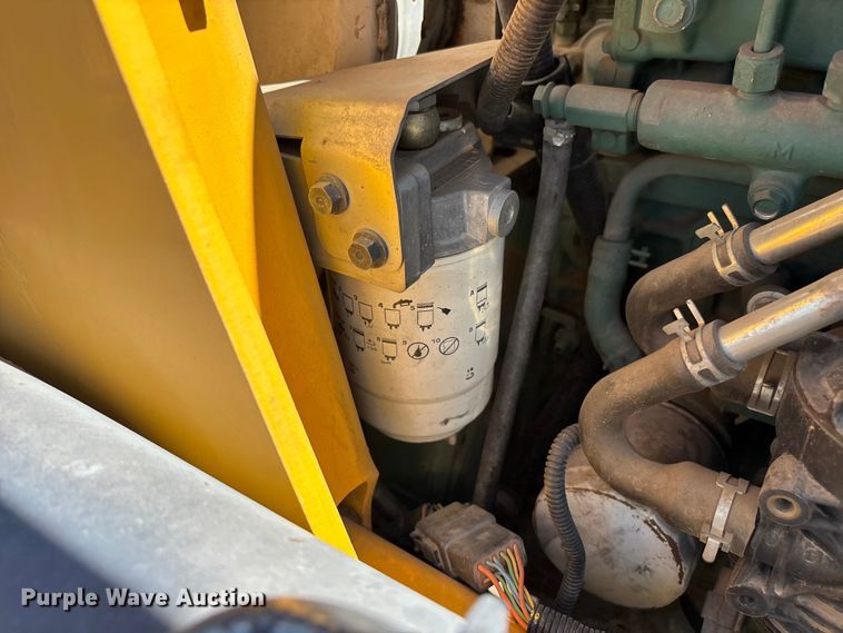 image for item EL2568 2014 Volvo BL70B backhoe
