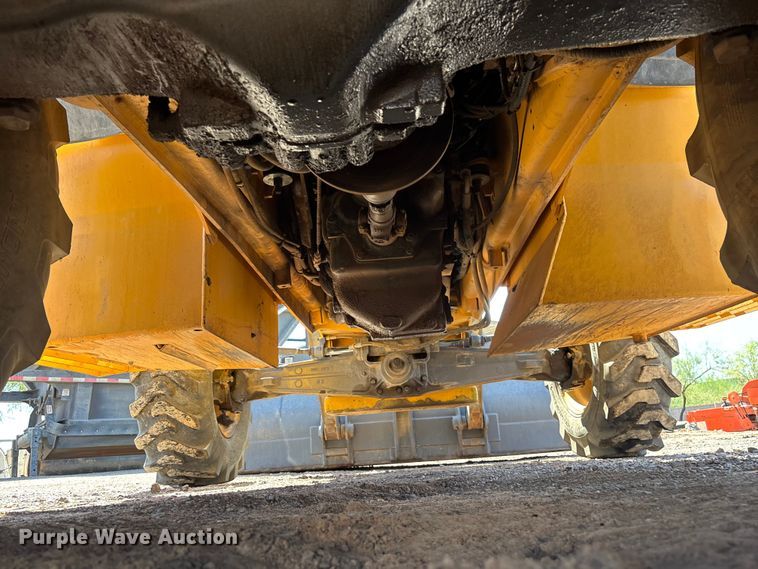 image for item EL2568 2014 Volvo BL70B backhoe