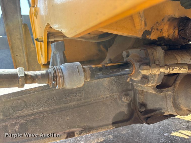 image for item EL2568 2014 Volvo BL70B backhoe