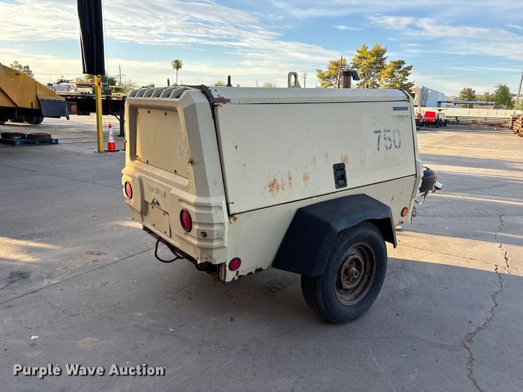 image for item EL2569 2005 Ingersoll Rand XP185WJD air compressor