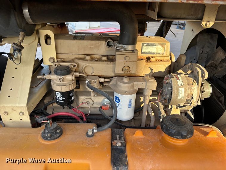 image for item EL2569 2005 Ingersoll Rand XP185WJD air compressor