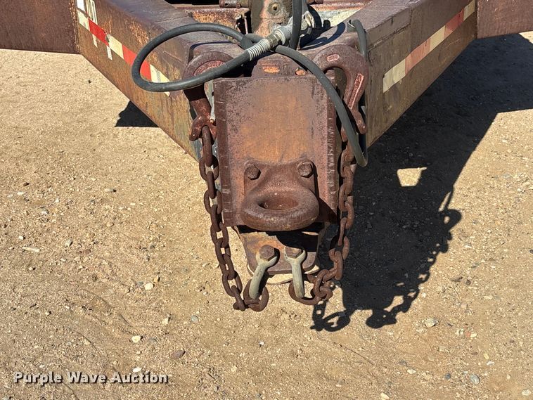 image for item EL2578 1979 Miller R0560 equipment trailer