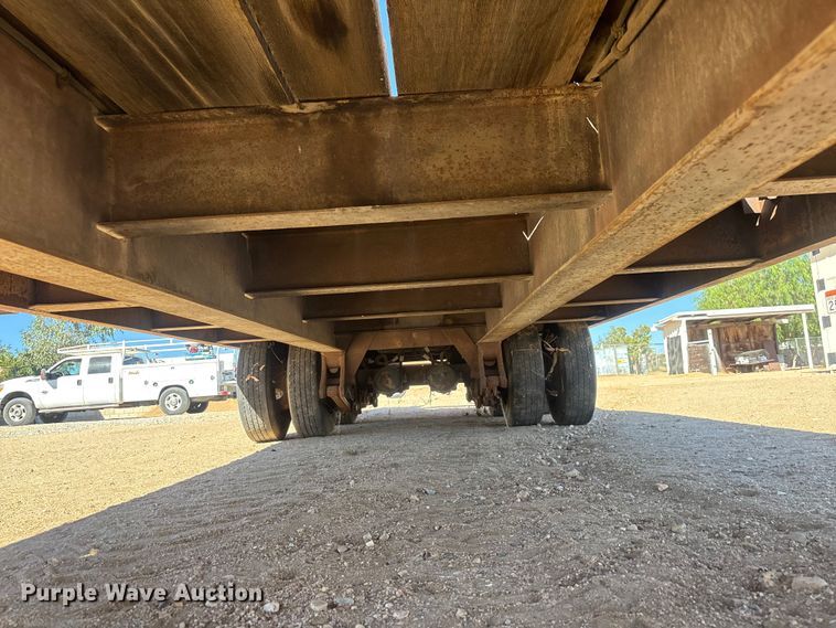 image for item EL2578 1979 Miller R0560 equipment trailer