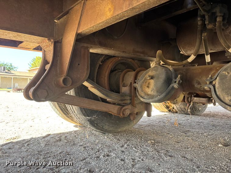 image for item EL2578 1979 Miller R0560 equipment trailer