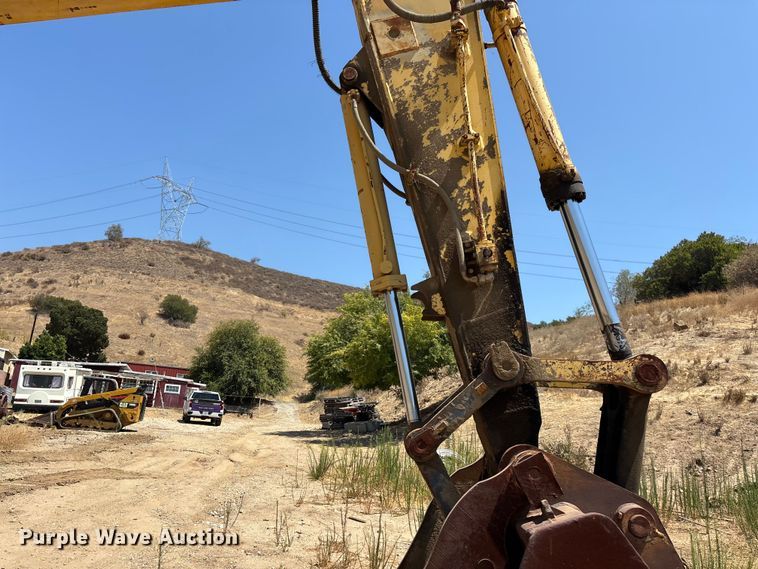 image for item EL2582 1999 Komatsu PC 400LC excavator
