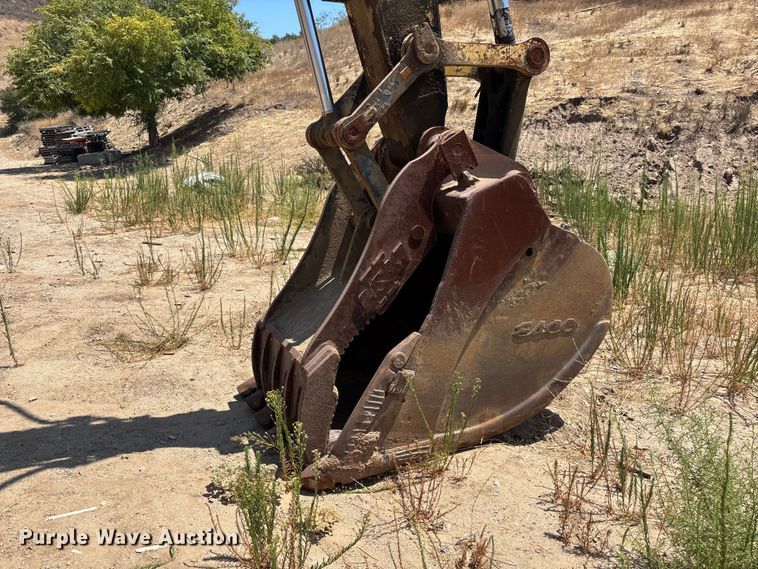image for item EL2582 1999 Komatsu PC 400LC excavator