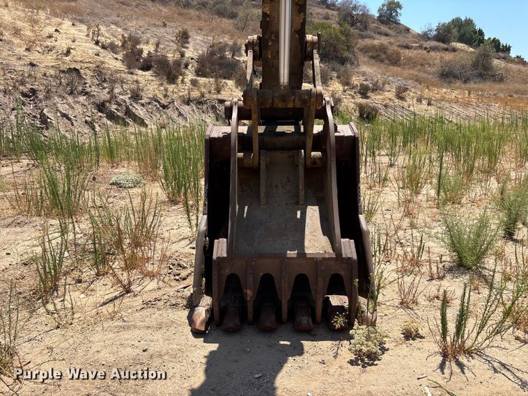image for item EL2582 1999 Komatsu PC 400LC excavator